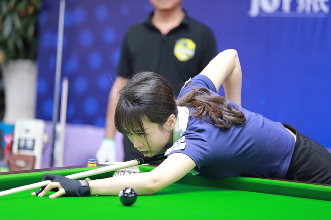 Hotgirl billiards Trung Quốc bất ngờ hạ 2 cao thủ billiards Việt Nam - Ảnh 2.