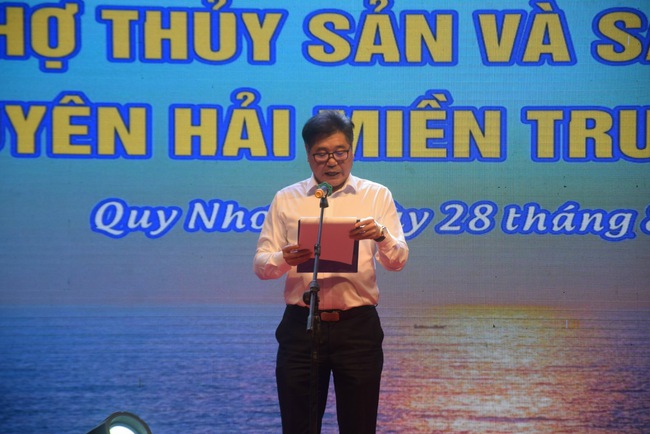 Hoành tráng Hội chợ thủy sản và sản phẩm OCOP khu vực duyên hải miền Trung - Ảnh 4.