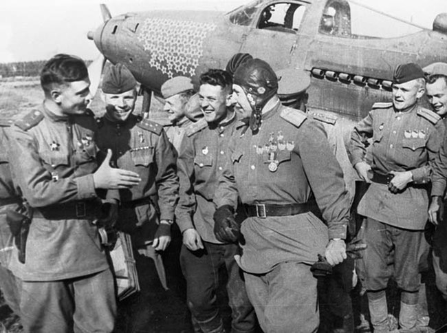 Cuộc đào tẩu ngoạn mục của phi công Liên Xô khỏi trại Đức quốc xã - Ảnh 3.
