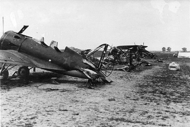 Cuộc đào tẩu ngoạn mục của phi công Liên Xô khỏi trại Đức quốc xã - Ảnh 4.