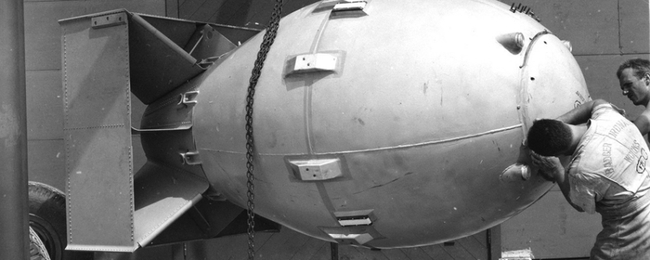 Kết cục buồn của “cha đẻ” bom nguyên tử Mỹ - Ảnh 2.