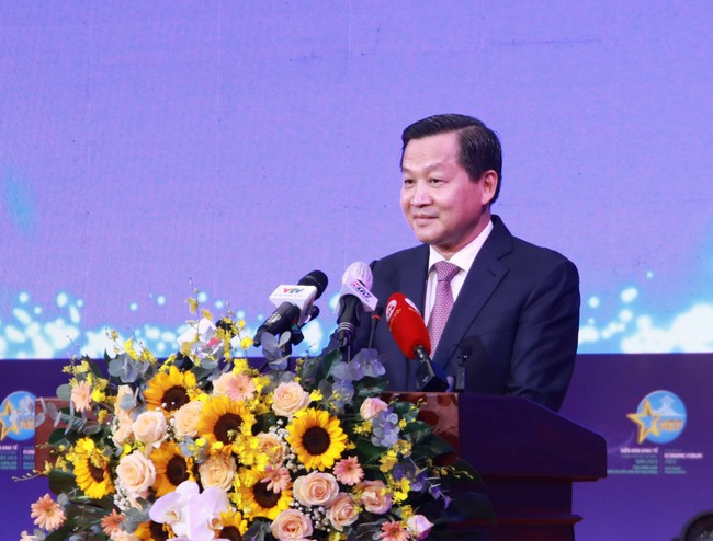 Phó Thủ tướng Lê Minh Khái chỉ đạo 3 vấn đề để TP.HCM hướng đến tăng trưởng xanh - Ảnh 1.