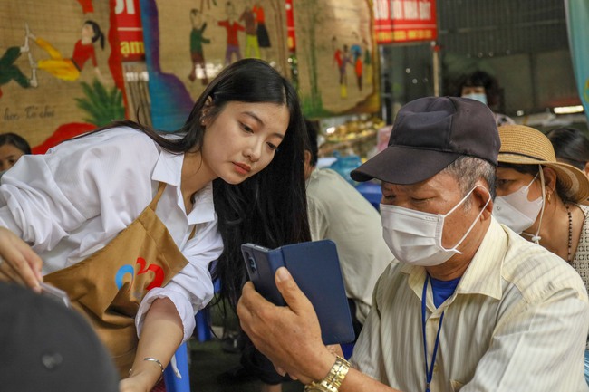 “Tôi đã khóc vì hạnh phúc khi cảm nhận được yêu thương từ mọi người” - Ảnh 5.