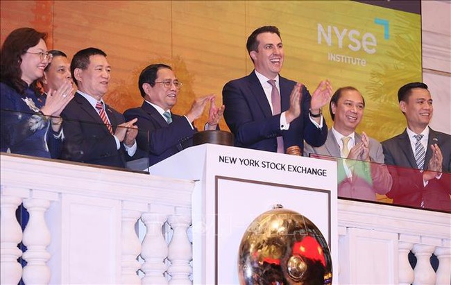 Thủ tướng Phạm Minh Chính rung chuông khai mạc phiên giao dịch Sàn Chứng khoán New York - Ảnh 2.