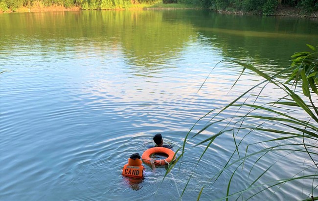 Nghệ An: Tìm thấy thi thể 2 nữ sinh dưới hồ nước sâu - Ảnh 1.