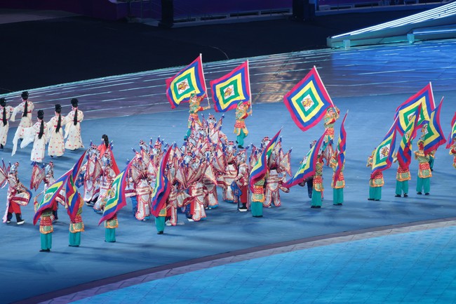 Lễ khai mạc ASIAD 19: Tôn vinh nét đẹp văn hóa, tinh thần thể thao cao thượng - Ảnh 9.