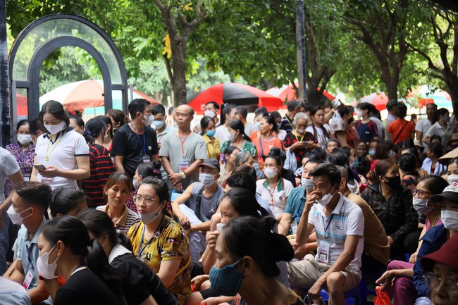 Phiên Chợ Trái Tim: Gửi gắm yêu thương trong ngày hội Trung thu đặc biệt  - Ảnh 5.