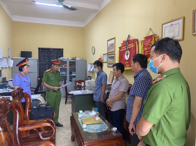 Hải Dương: Khởi tố một công chức xã chiếm đoạt tiền trợ cấp thờ cúng liệt sĩ - Ảnh 1.