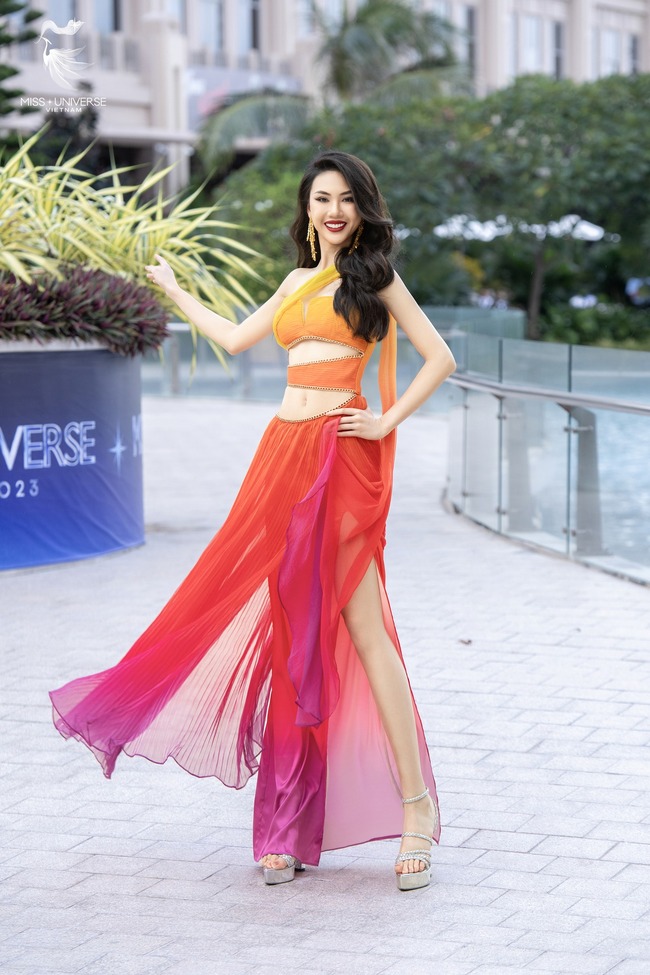 Siêu mẫu Quốc tế 2022 Bùi Quỳnh Hoa: &quot;Tôi muốn trở thành Miss Universe Vietnam 2023&quot; - Ảnh 1.