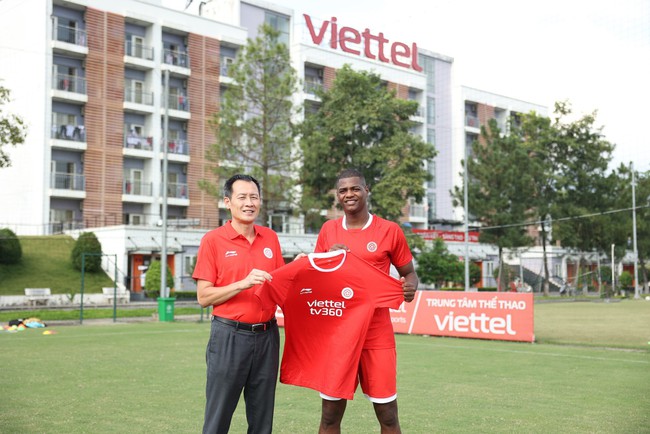 Viettel FC ký hợp đồng 2 năm với Bruno Cantanhede - Ảnh 1.