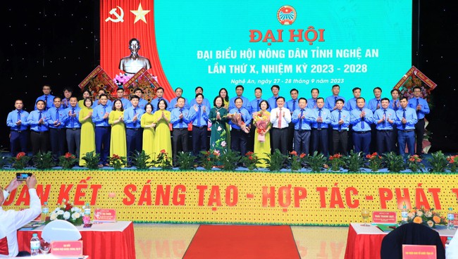 Bí thư Tỉnh ủy Nghệ An: Nông dân Nghệ An cần hợp tác, liên kết sản xuất, đi cùng nhau để đi được xa hơn - Ảnh 5.