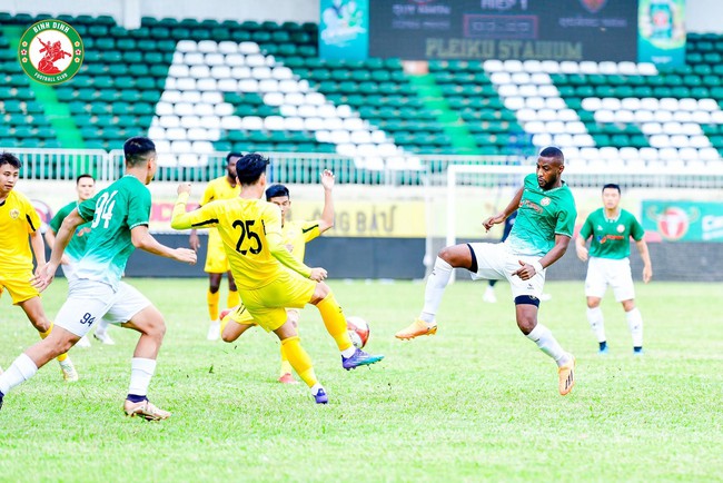Chia tay Vua phá lưới V.League, Quy Nhơn Bình Định sắm cựu tiền đạo U19 Italia - Ảnh 2.