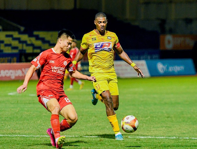 Rời Đông Á Thanh Hoá, Bruno Cunha tái hợp Viettel FC - Ảnh 1.