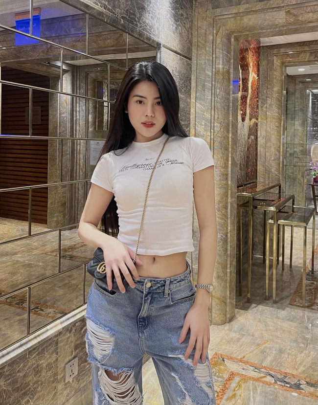 Cuộc sống kín tiếng Chu Thị Ánh Á hậu 2 Miss Fitness Vietnam 2022 và màn trả lời ứng xử ấp úng bị "đào lại"- Ảnh 11.