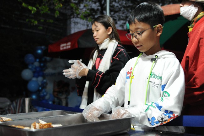 Một ngày trải nghiệm của các bạn nhỏ tại Phiên Chợ Trái Tim- Ảnh 5.