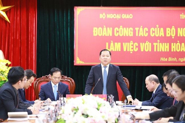  Bộ trưởng Bộ Ngoại giao Bùi Thanh Sơn thăm và làm việc tại Hòa Bình- Ảnh 2.