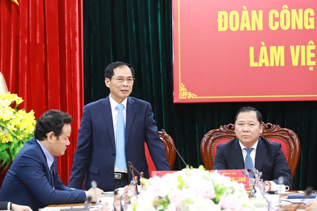  Bộ trưởng Bộ Ngoại giao Bùi Thanh Sơn thăm và làm việc tại Hòa Bình- Ảnh 3.