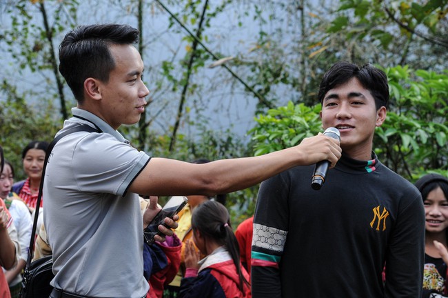 “Phiên Chợ 0 đồng": Yêu thương làm quà, xuân đến bản cao- Ảnh 18.