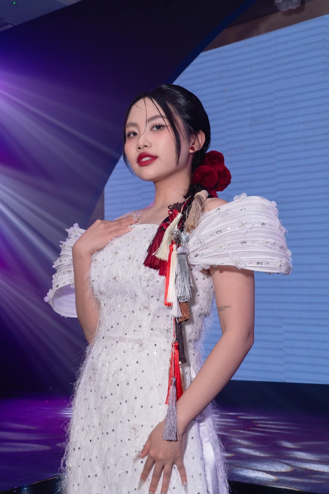 Phương Mỹ Chi đăng ký thi Hoa hậu Hòa bình Việt Nam 2024 gây xôn xao, BTC cuộc thi nói điều ngỡ ngàng - Ảnh 4.