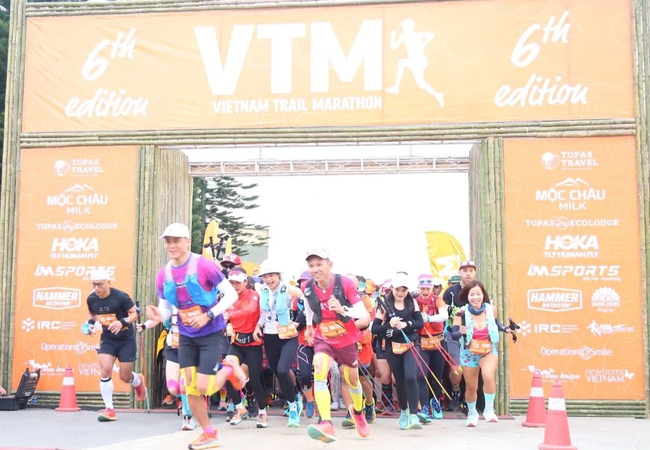 Hơn 4.000 vận động viên tranh tài tại Giải chạy Marathon đường mòn Việt Nam năm 2024 - Ảnh 1.