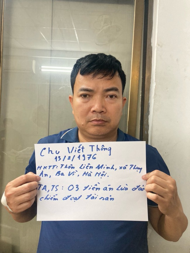 TP.HCM: Bắt "Chu Viết Thông", kẻ giả danh công an "chạy án" rồi chiếm đoạt tài sản- Ảnh 1.