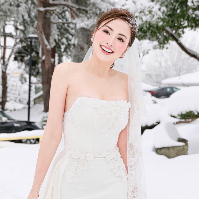  Hoa hậu Diễm Hương bất ngờ hóa cô dâu xinh đẹp ở trời Tây, hé lộ điều đặc biệt về chồng giấu mặt- Ảnh 1.