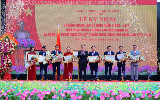 Chủ tịch Quốc hội Vương Đình Huệ dự kỷ niệm 70 năm thành lập xã Nghi Xuân, đón danh hiệu NTM nâng cao- Ảnh 3.