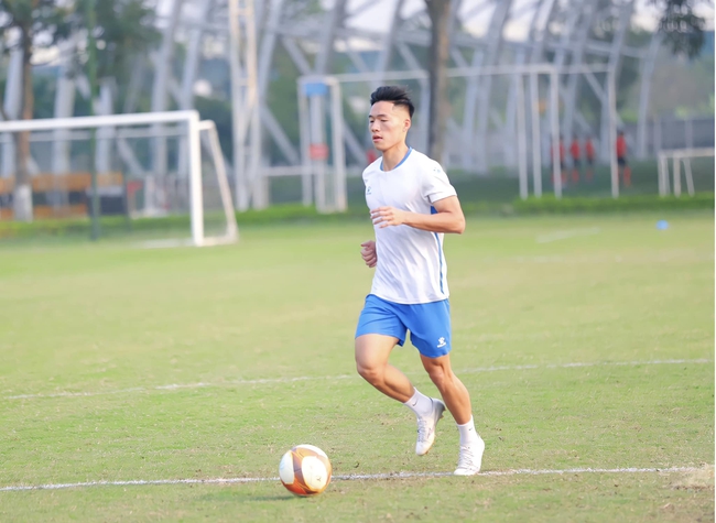 Thêm 5 cầu thủ Nam Định cùng gia nhập CLB Bắc Ninh- Ảnh 2.