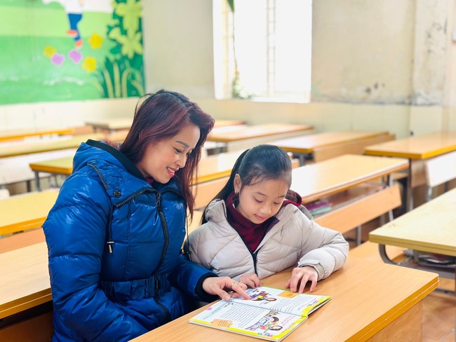 Học sinh Hà Nội nghỉ học ngày thứ 2 vì trời rét 9,2 độ: Nơi dạy online, nơi cho phụ huynh lựa chọn- Ảnh 4.