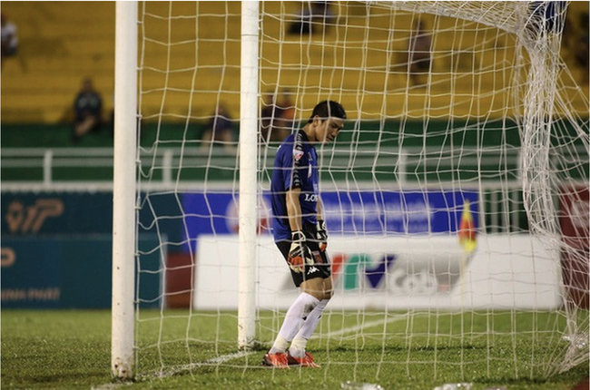 CLB Bắc Ninh chiêu mộ thủ môn từng quay lưng bắt penalty- Ảnh 2.