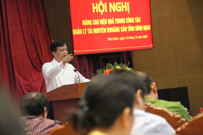 Chủ tịch, Phó Chủ tịch UBND tỉnh Bình Định nhận nhiệm vụ quan trọng tại Ban Chỉ đạo kiểm tra công vụ- Ảnh 2.