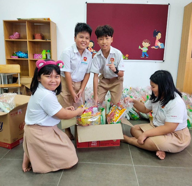 Trường Hội nhập Quốc tế iSchool Ninh Thuận mang quà Tết đến học sinh nghèo miền núi- Ảnh 4.