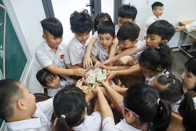 Trường Hội nhập Quốc tế iSchool Ninh Thuận mang quà Tết đến học sinh nghèo miền núi- Ảnh 2.