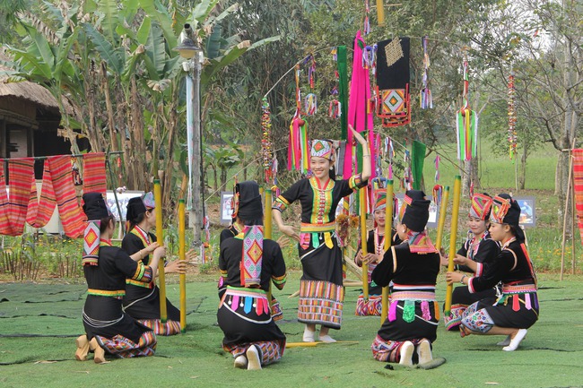 Tái hiện Lễ hội Lồng tồng tại Làng Văn hóa Du lịch các dân tộc Việt Nam dịp Tết Giáp Thìn 2024- Ảnh 1.