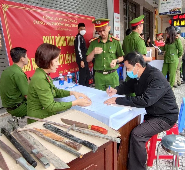 Chủ tịch UBND TP Đà Nẵng kêu gọi thực hiện cuộc vận động giao nộp, thu hồi vũ khí, vật liệu nổ...- Ảnh 1.