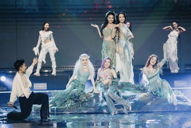 Khán giả ngỡ ngàng khi nhóm diva Hồng Nhung nhận điểm thấp kỷ lục tại "Chị đẹp đạp gió rẽ sóng"- Ảnh 3.