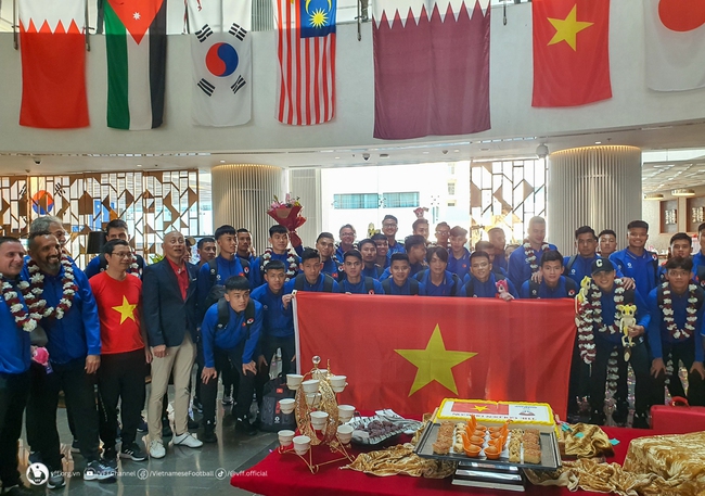 ĐT Việt Nam được đón tiếp chu đáo và nồng nhiệt tại Doha, Qatar- Ảnh 14.