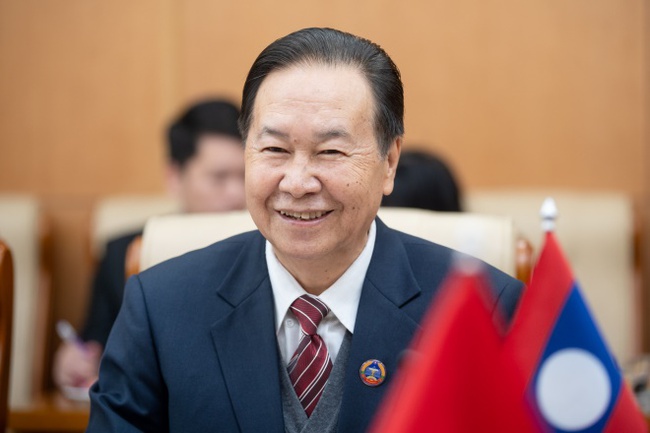 Phó Chủ tịch Quốc hội Lào Chaleun Yiapaoher: Dân ca Ví Giặm của Việt Nam rất hay và độc đáo- Ảnh 1.