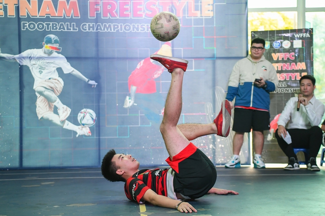 Nam Freestyle giành "ngôi vương" tại Giải vô địch tâng bóng nghệ thuật Việt Nam 2023- Ảnh 1.
