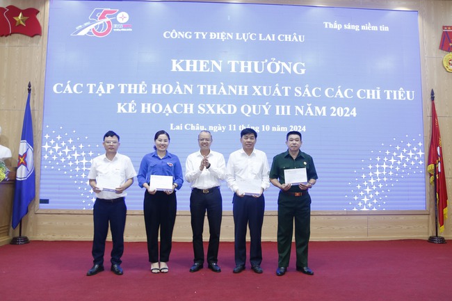 PC Lai Châu sơ kết công tác SXKD 9 tháng đầu năm, triển khai nhiệm vụ 3 tháng cuối năm 2024- Ảnh 4.