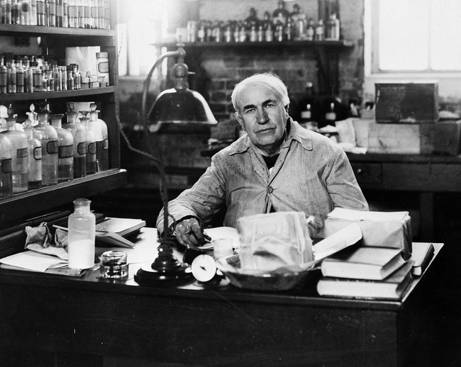 Thomas Edison từng bị "ném đá" ra sao khi phát minh bóng đèn? - Ảnh 10.