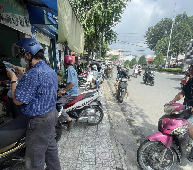 Nhóm người ẩu đả náo loạn ở TP.Biên Hòa, có tiếng nổ như súng, thu nhiều vỏ đạn- Ảnh 1.