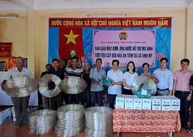 Hội Nông dân tỉnh Thừa Thiên Huế hỗ trợ máy bơm, ống nước trị giá 148 triệu đồng cho hội viên- Ảnh 3.