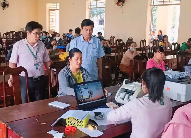 Những “cánh tay nối dài” đưa vốn đến hộ nghèo hiệu quả - Ảnh 1.