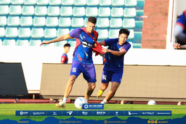 SLNA "ăn dưa bở" thương vụ ngoại binh Paraguay Sebastian Zaracho 1m86 - Ảnh 2.