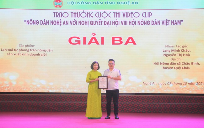 Trao giải cuộc thi video clip "Nông dân Nghệ An với Đại hội VIII Hội Nông dân Việt Nam"- Ảnh 5.