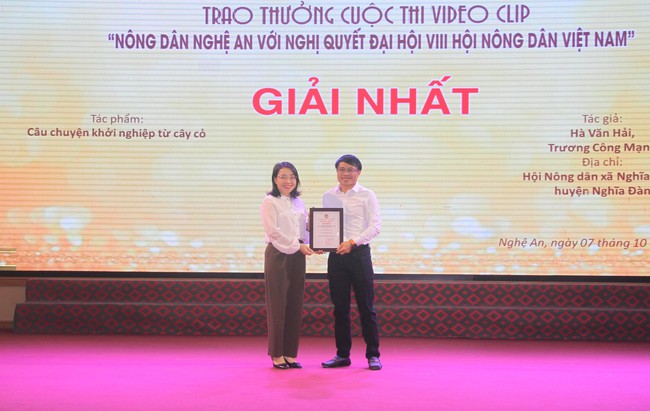 Trao giải cuộc thi video clip "Nông dân Nghệ An với Đại hội VIII Hội Nông dân Việt Nam"- Ảnh 3.