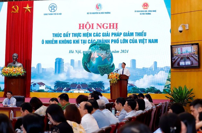 Bộ TN-MT: Hà Nội, TP. HCM đang ô nhiễm không khí nghiêm trọng - Ảnh 2.