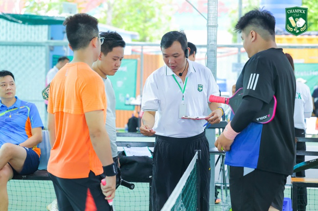 Pickleball đã hết thời chỉ "chơi cho vui"?  - Ảnh 1.