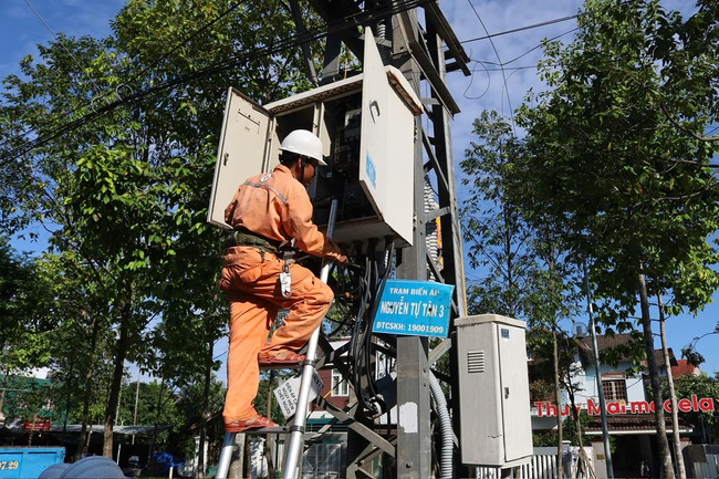 Ngành điện Quảng Ngãi đẩy mạnh chuyển đổi số, đóng góp tích cực vào sự phát triển của địa phương- Ảnh 2.